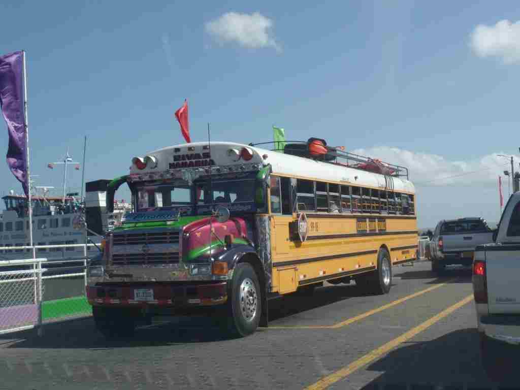Bus auf Ometepe